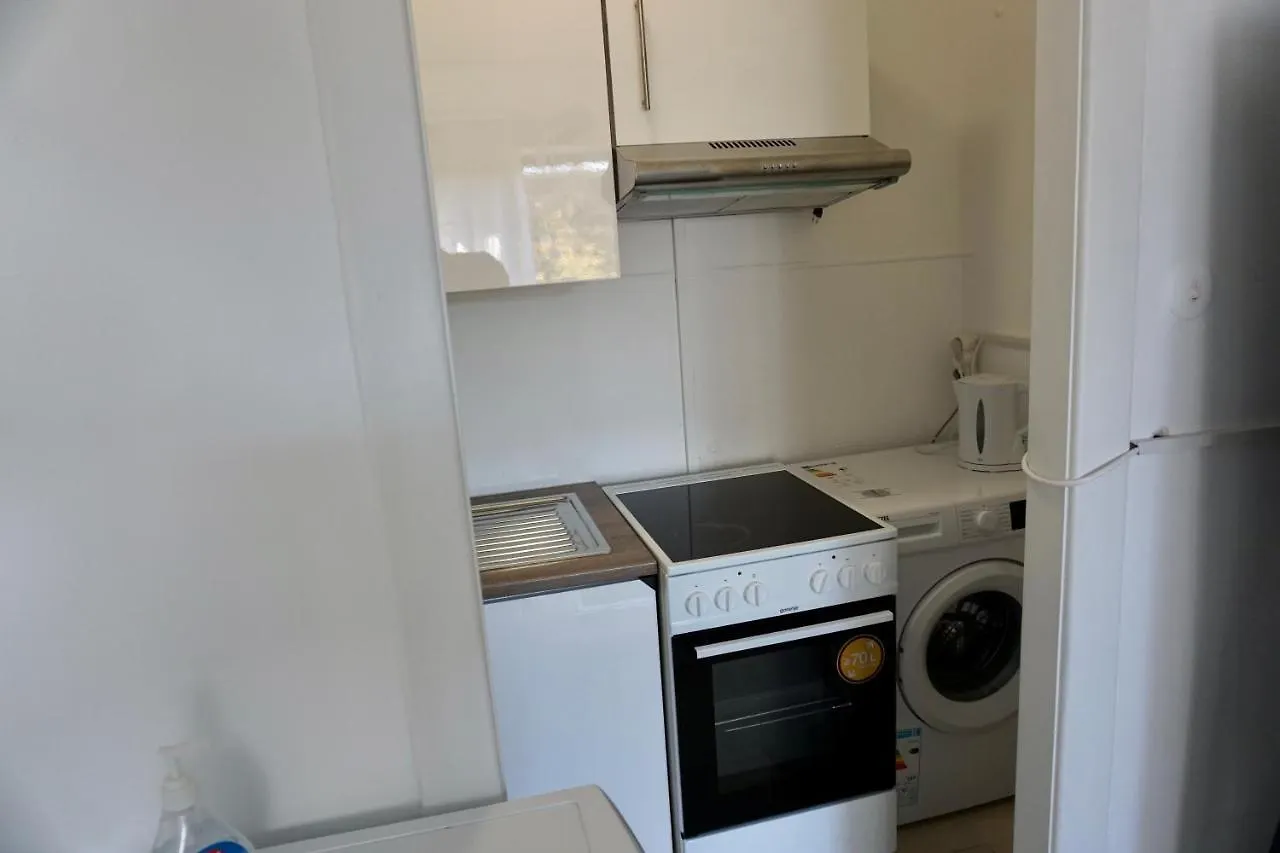 Alster Hamburg - Saniertes Und Mobliertes Apartment Mit Bad Und Kuche