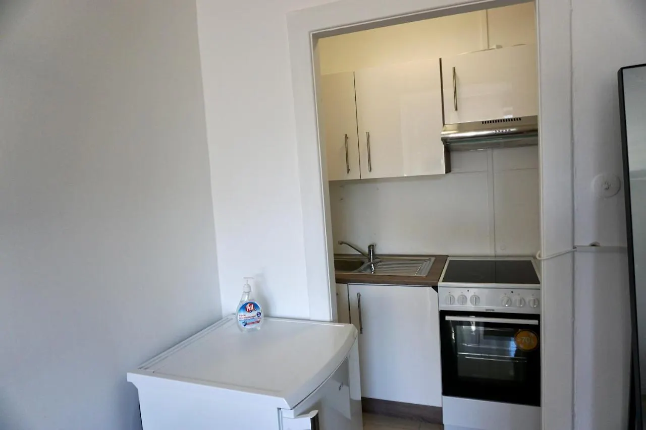 Alster Hamburg - Saniertes Und Mobliertes Apartment Mit Bad Und Kuche 0*,