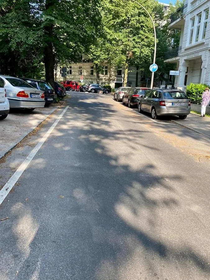 Alster Hamburg - Saniertes Und Mobliertes Apartment Mit Bad Und Kuche